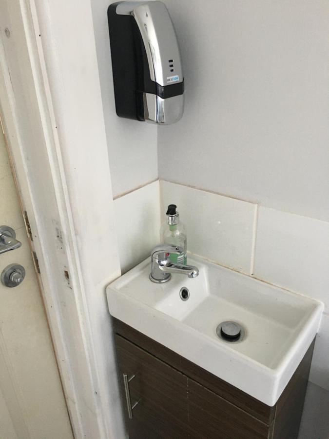 Budget Stay, Shared Guest House, R1 Mount Pleasant Hill Swansea Eksteriør bilde